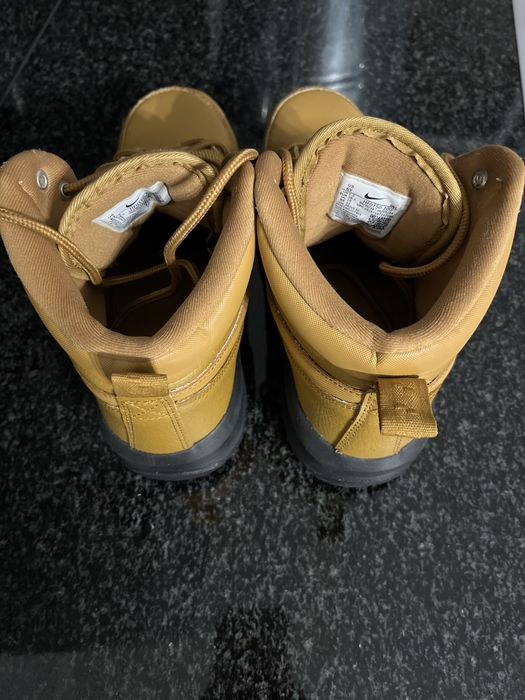 Buty zimowe Nike rozmiar 38,5