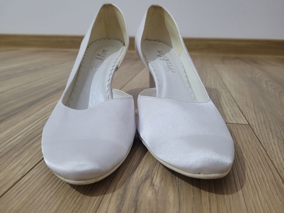 Buty ślubne białe perłowe szpilki rozmiar 40