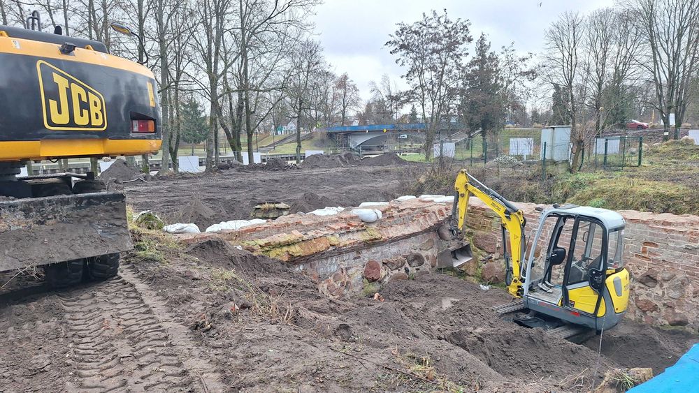 Roboty ziemne, koparka, minikoparka,wywrotka,przyłącza,kostka brukowa