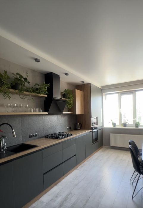 Продаж / Квартира / вул. В.Чорновола, Щасливе, Рівне