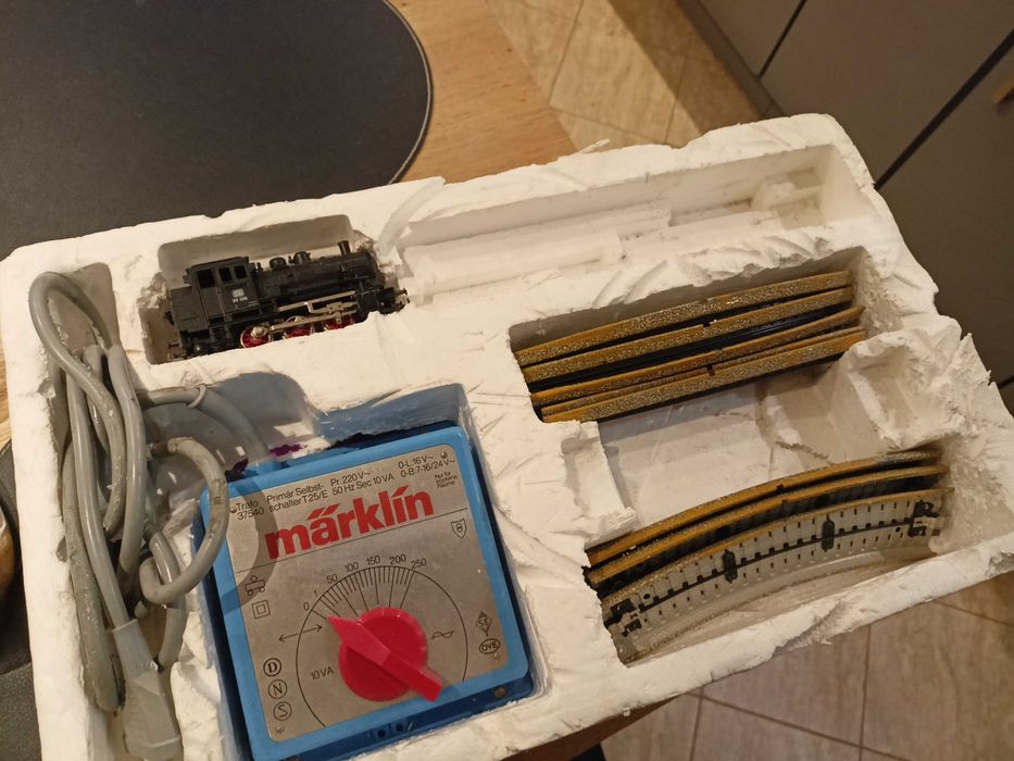 Marklin kolejka tory lokomotywa