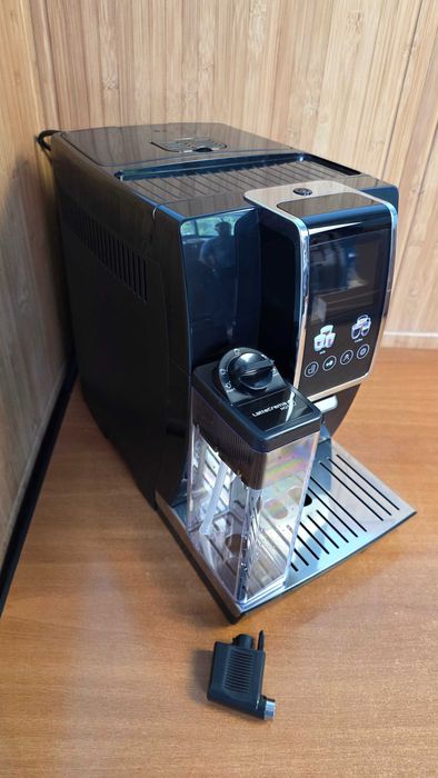 De'Longhi Dinamica Plus ECAM382.70.B - Ekspres do kawy