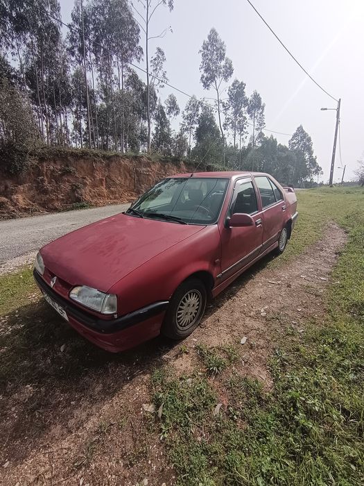 Renault 19 1.4 1992 - Junta da cabeça queimada para reparação ou peças
