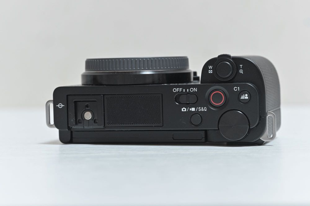 Sony ZV-E10 + 16-50 mm пробіг 0200 кадрів / без передоплат + гарантія