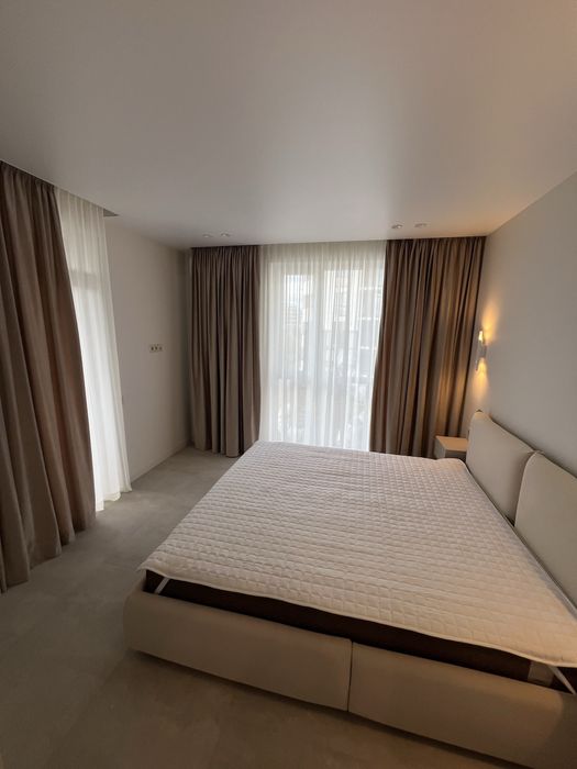 Оренда Кульпарківська Safe Town поруч Парус