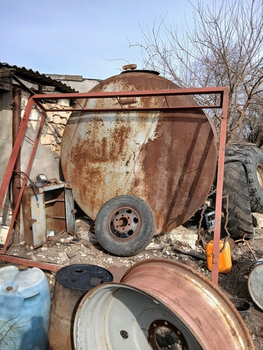 Продам бочку 25кубів