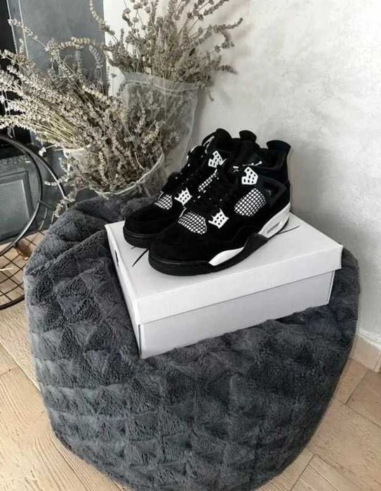 Jordan_4_Retro_White_Thunder R.46