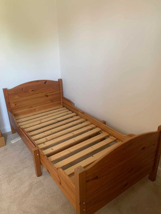 Rosnące łóżko rozsuwane Ikea drewniane
