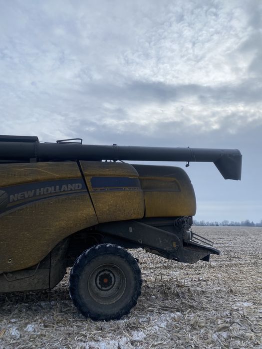 Комбайн New Holland CX 8080. Ню Холанд 8080. Комбайн.