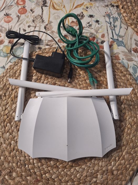 Роутер у комлекті !