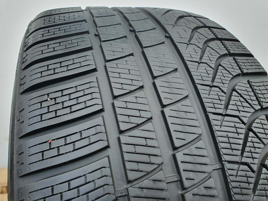 1x Opona zimowa 285/30/22 PIRELLI PZero Winter - AO Gąbka 6.5m!