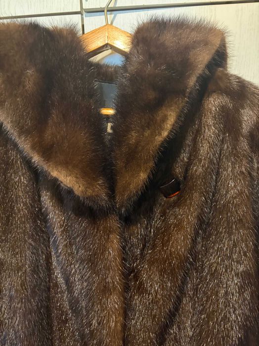 Продам женскую натуральную норковую шубу Beaty Fur завод Украина