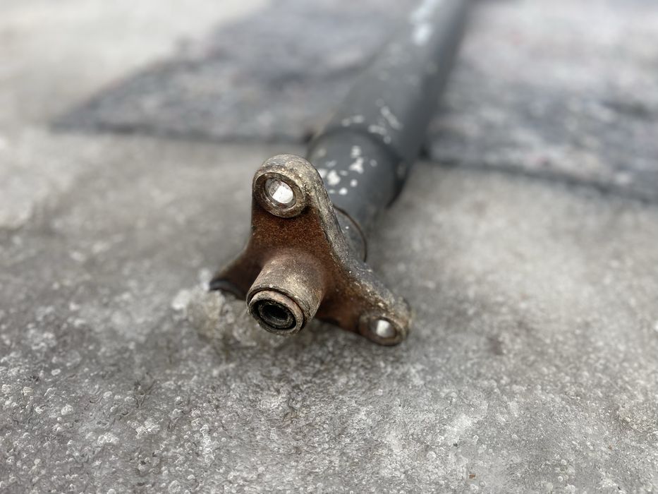 Кардан BMW Е39 Е46 Е60 Е90 кардани бмв  карданний вал акпп мкпп