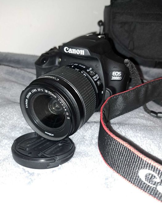 Canon EOS 2000D + Objetiva + Bolsa | Como Nova | Pouco Uso