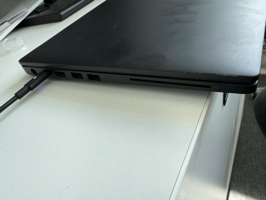 Продам Dell 7480 (i5/8gb/ssd256gb)