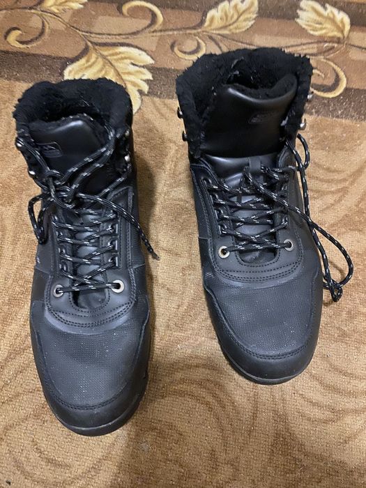 Продам высокие ботинки