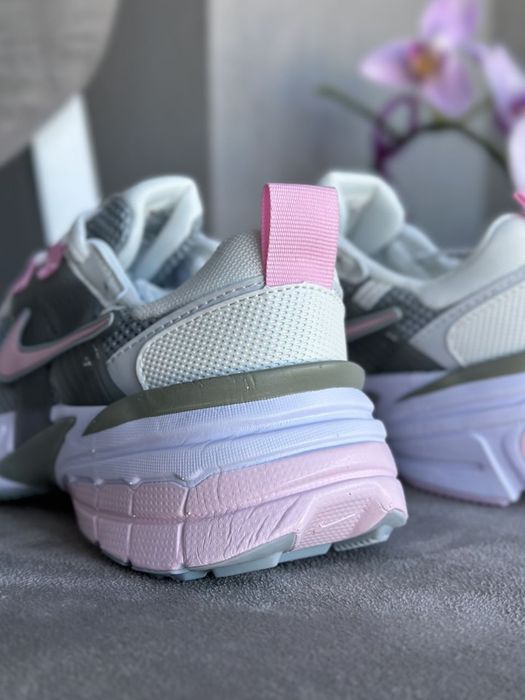 PREMIUM‼️Nike V2K Runtekk White Grey Pink / жіночі кросівки найк 38 39