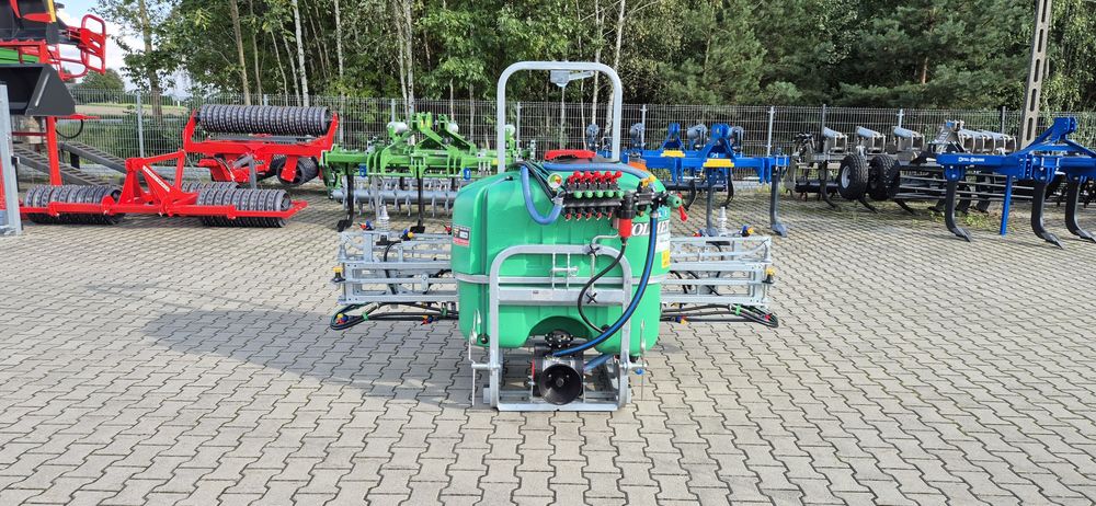 Producent Tolmet Opryskiwacz 412 Klara 400L 12m 600L 800L 1000L 1200L