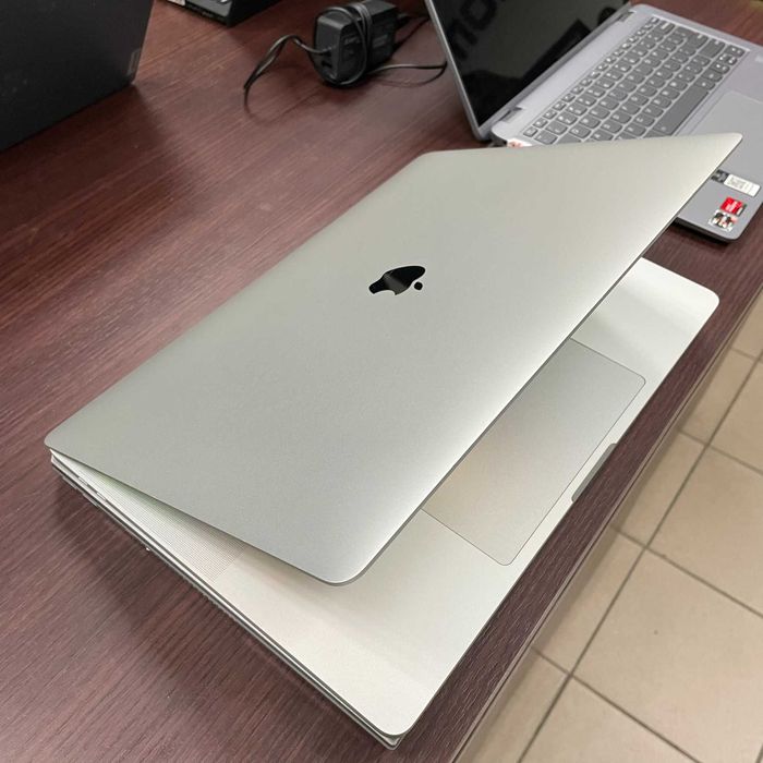 MacBook Pro 16インチ,2019 32GB A2141 MacBook Pro (16-calowy, 2019 r.) - Dane techniczne - Wsparcie