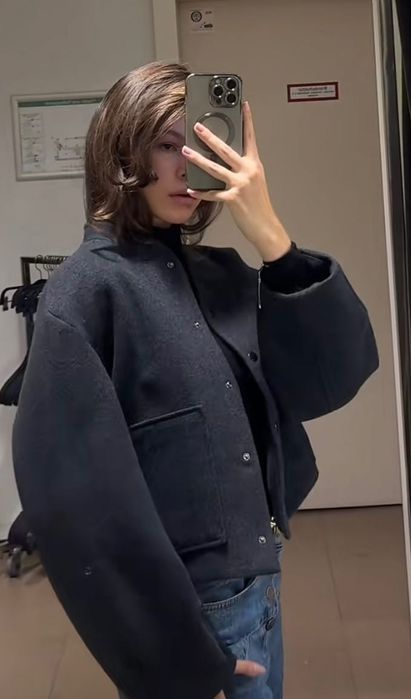 Коротка куртка-бомбер zara