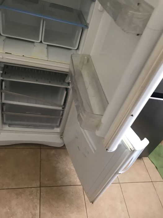 Холодильник Indesit