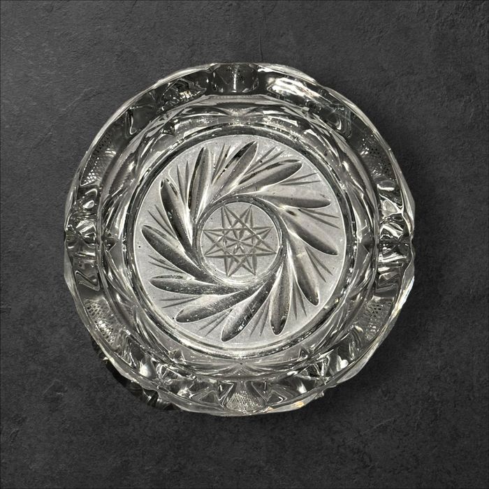 Popielniczka kryształowa szkło użytkowe młynek prl