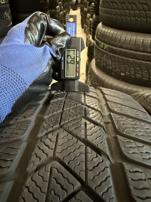 Шини Зимові 225х45хR18 PIRELLI Sottozero 3 RSC / 2шт / 6.2мм Залишок
