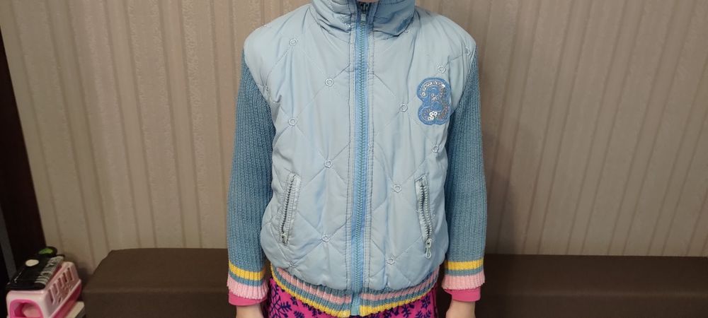 110-116 см тепла куртка-кофта, як жилетка,