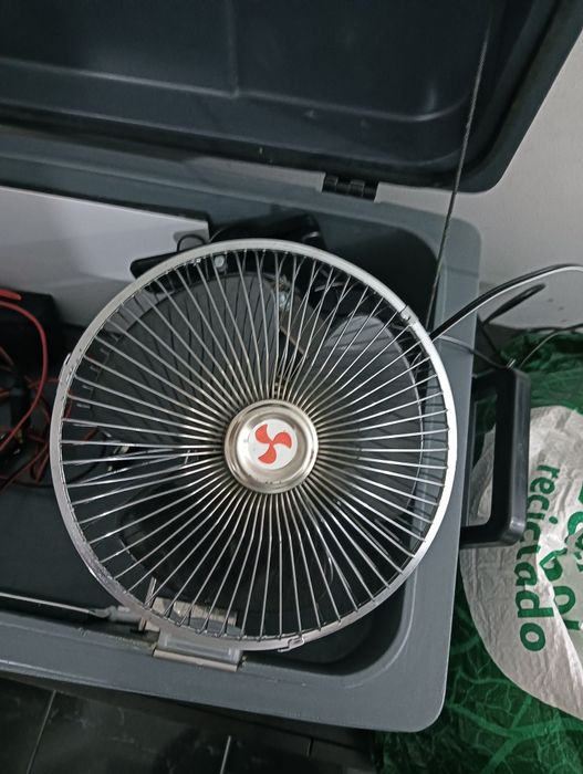 Frigorífico 24 v para camião com 5 meses de uso
