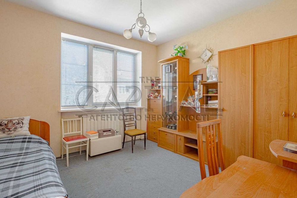 Терміново! Продаж будинку, 400м2, 12 сот. ділянка, Гнідин