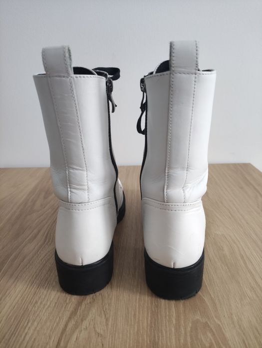 Buty zimowe młodzieżowe dla dziewczyny Gino Rossi BOTKI