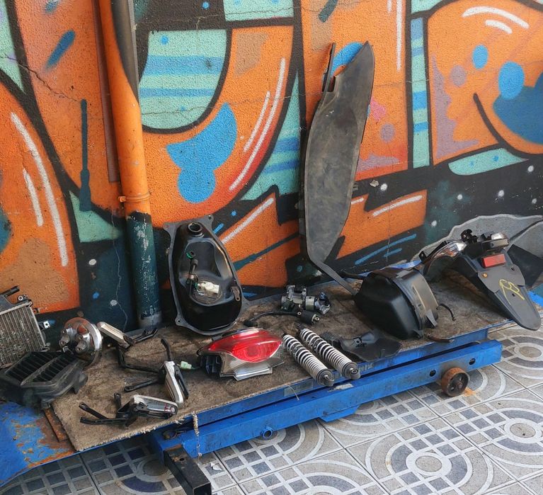 Peças usadas para honda pcx 125cc.. 1- Geração.