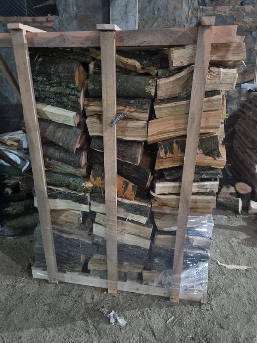 Дрова в ящиках рубані