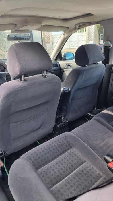 Volkswagen Golf 4 1.6 Gasolina | 2000 | 5 portas