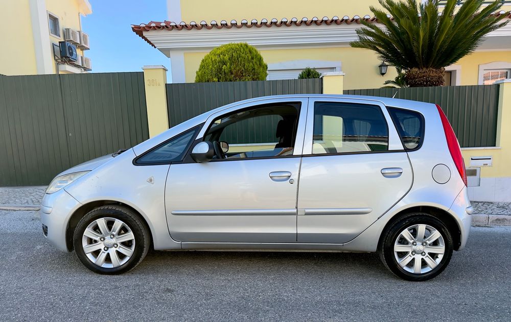 Mitsubishi Colt — fotografia 6