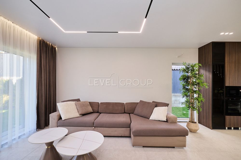 Продається будинок з сучасним ремонтом, 230 м2, Лісники