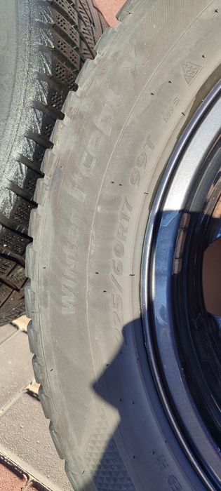 Зимова гума Hankook Winter i Cept W636 XL 225/60 R17