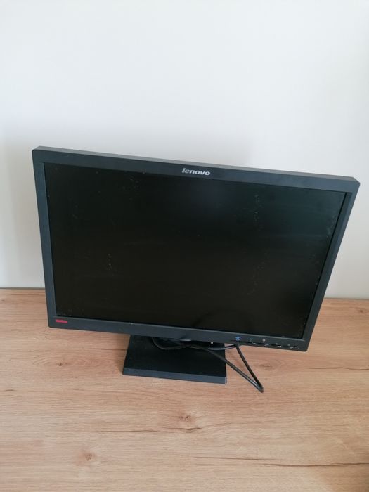 Monitor Lenovo 22" DVI
