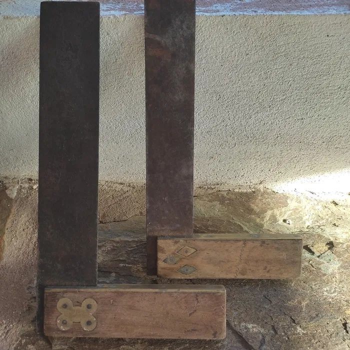 Antiguidades. Objectos de carpintaria com história