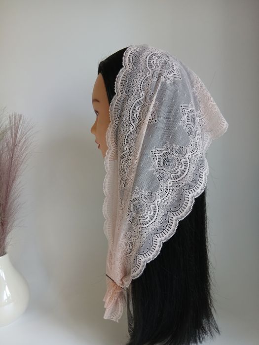 Шию християнські шарфіки, косинки, хомути, пов'язки