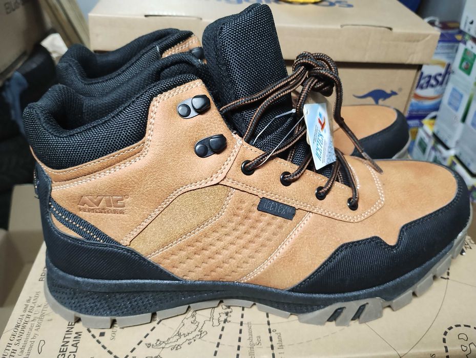 Nowe buty trekingowe AVIC Adventure rozmiar 45 z Niemiec