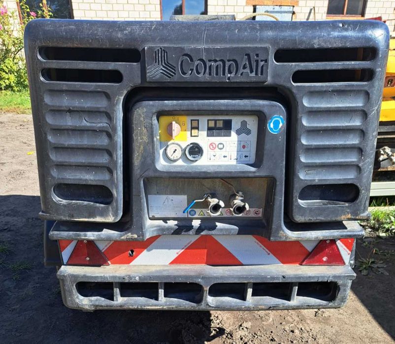 Sprężarka spalinowa Compair C38 kompresor śrubowy silnik DEUTZ