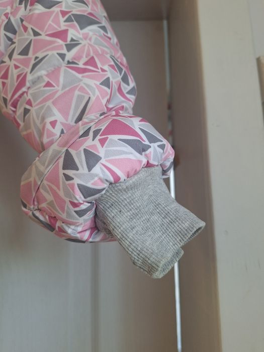 Дуже тепла зимова курточка Bembi на дівчинку 4 років, зріст 110