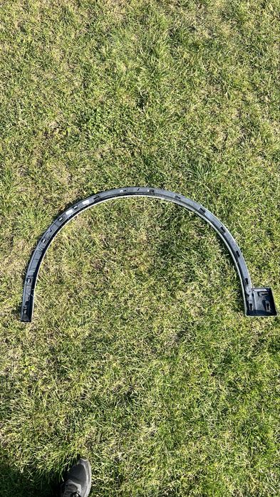 Listwa nakladka na blodnik prawa. Audi Q5 2019 r. LY9C