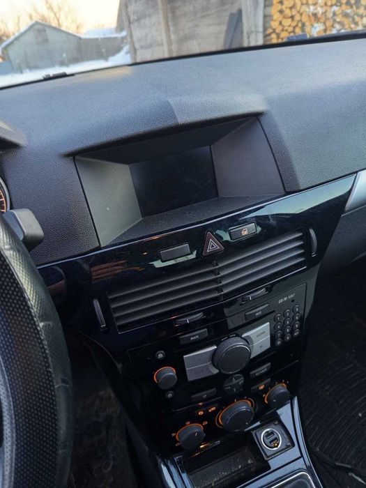 Opel Astra h 1.7 2011