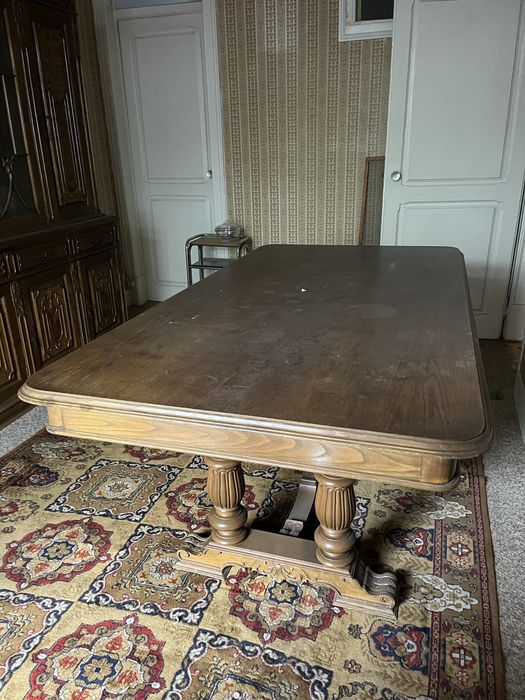 Mesa de jantar + 8 cadeiras