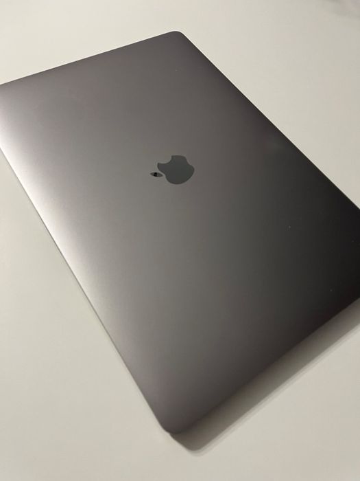 Apple MacBook Pro i9 2,3GHz/32/1TB/R5500M Space Gray