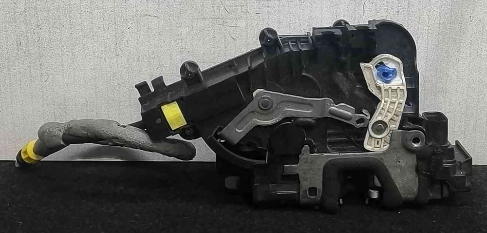 Fechadura / Fecho Porta Esquerdo A2220063999 - MERCEDES-BENZ C-CLASS