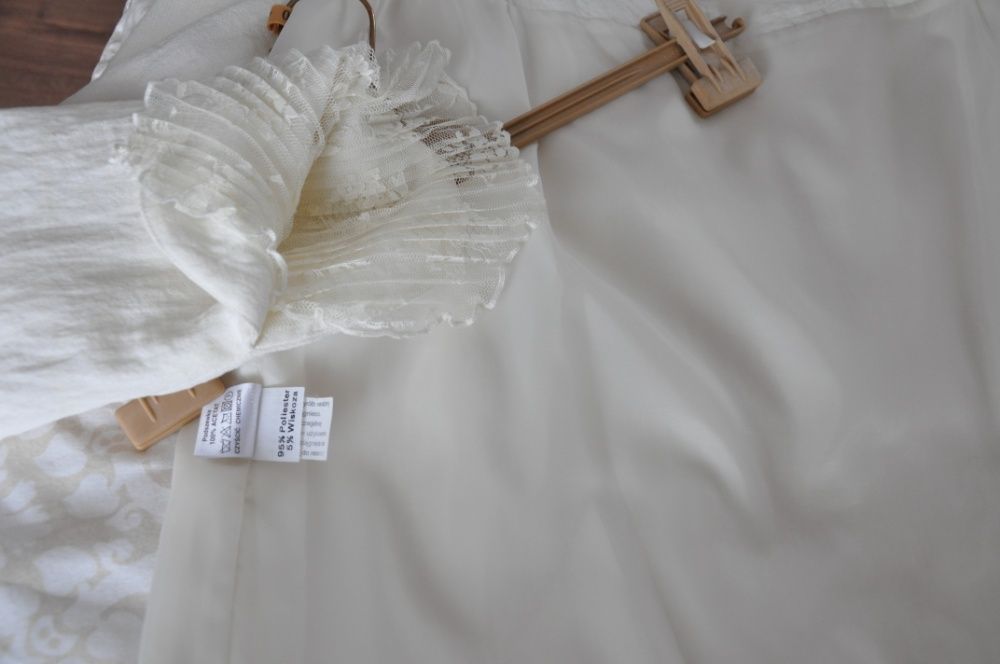 Elegancka garsonka z koronką, żakiet i spódnica, rozmiar 40, ecru