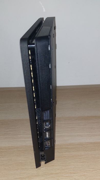 Ps4 Slim + 1 Comando original + Spider Man + Fifa 20